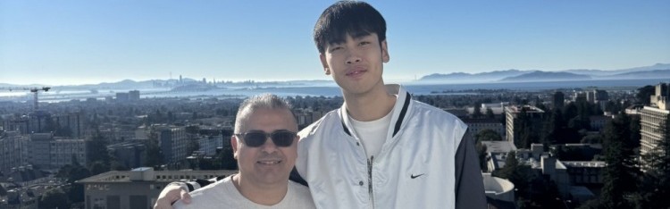 世界杯app下载-主教练Zedan晒照：和张博源一起访问加州大学伯克利分校！