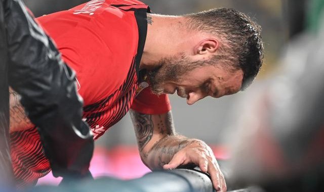 世界杯app下载-海港弃阿瑙很值！进1球成本250万欧 硬仗常迷失